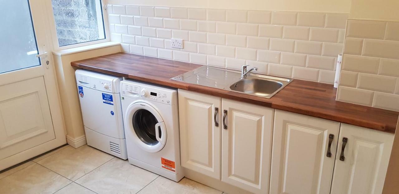 3 Bedroom Newly Furnished Cork City Экстерьер фото